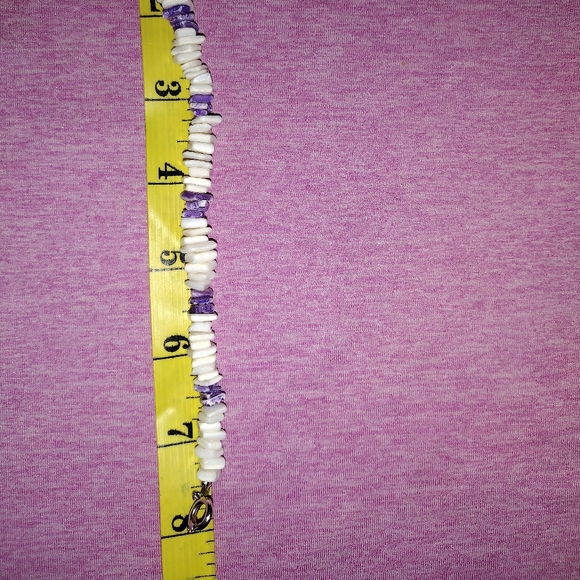 Two colored puka shell bracelet - Picture 2 of 8